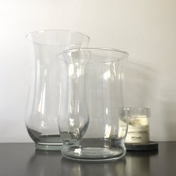 Large Glass Floor Flower Vase - Picture 2 of 6